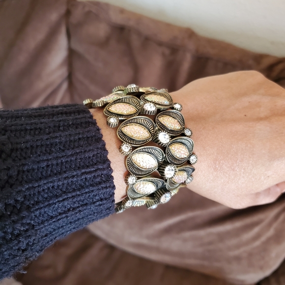 Bangle bracelet - Picture 4 of 4